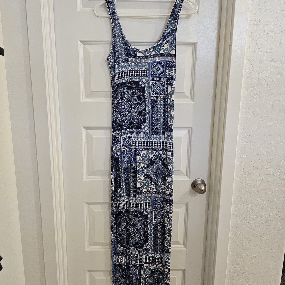 Elegant Blue Patterned Maxi Dress